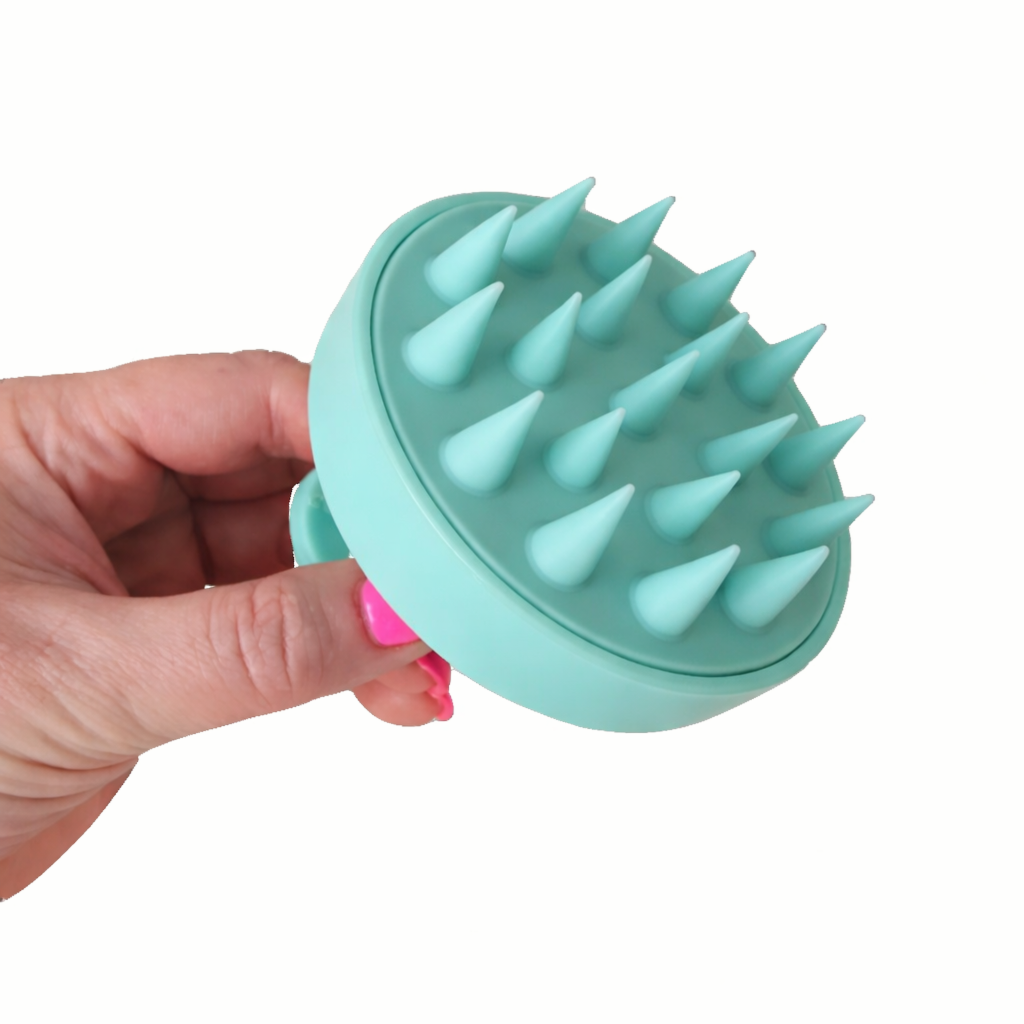 Masážní kartáč na mytí vlasů ZELENÝ7